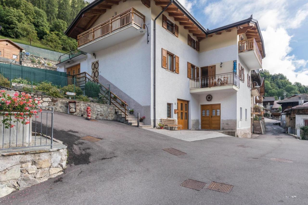 Casa Al Sole Apartment Bresimo Luaran gambar